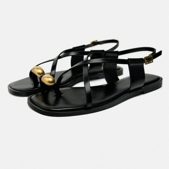 ZARA FLAT STRAPPY SANDALS WITH METAL EMBELLISHMENT - Picture 4 of 5